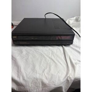 JVC HR D410U VHS HiFi Stereo 4 Head Video Cassette Recorder Player
